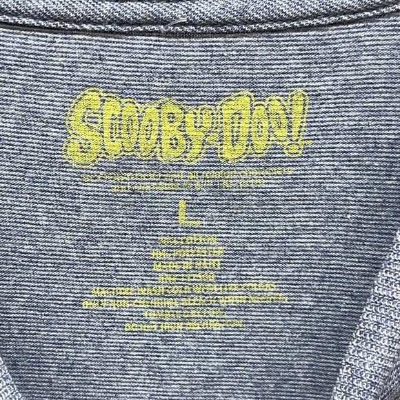 Camiseta Infantil Scooby Doo - Todos Los Personajes En La Mystery Machine - Oficial All+Every